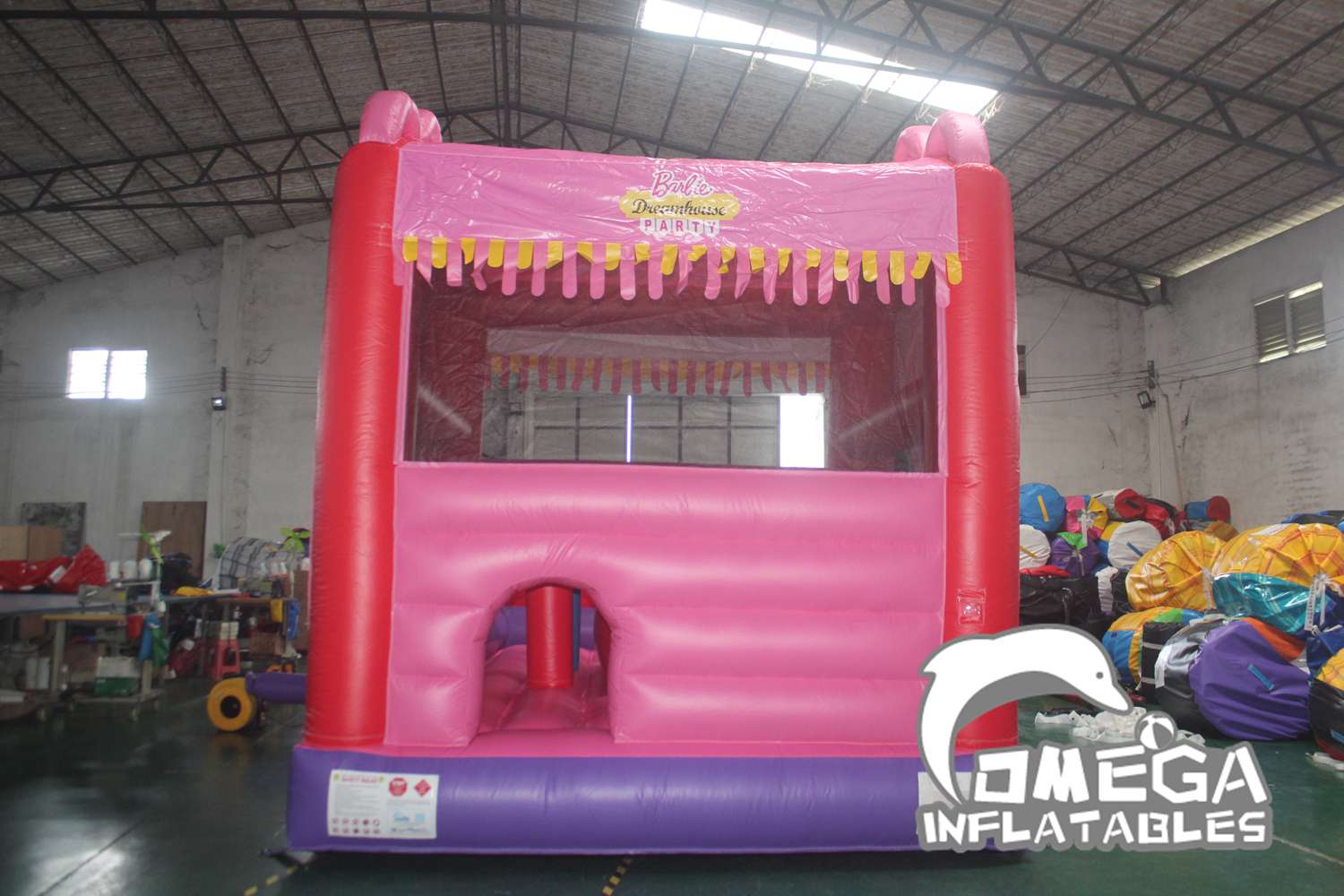 Barbie With Inflatbles Omega Inflatables Factory - Inflatable Barbie Dreamhouse Party Playzone